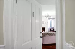 121 W Park Ave, Savannah, GA 31401 - Photo 18