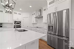 709 Beauregard St, Savannah, GA 31405 - Photo 16