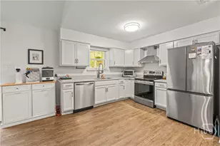 911 Juanita St, Savannah, GA 31410 - Photo 10