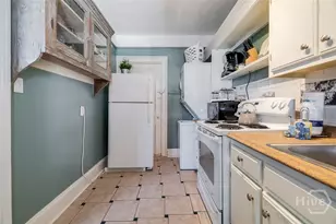 28 E Taylor St, Savannah, GA 31401 - Photo 36