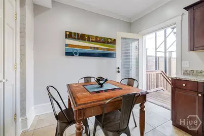 28 E Taylor Street, Savannah, GA 31401 - Photo 10
