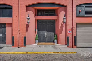 2 E Perry Ln, Savannah, GA 31401 - Photo 2