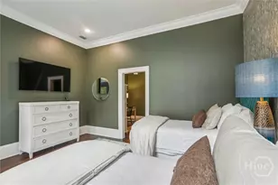2 E Perry Ln, Savannah, GA 31401 - Photo 38
