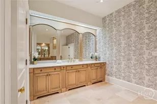 2 E Perry Ln, Savannah, GA 31401 - Photo 26