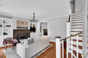112 W Taylor St, Savannah, GA 31401 - Photo 4