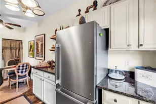 17 E 37th St, Savannah, GA 31401 - Photo 32