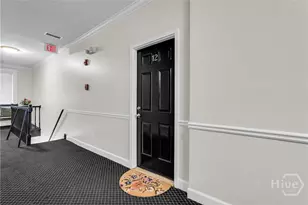 17 E 37th St, Savannah, GA 31401 - Photo 10