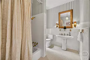 203 W Charlton St, Savannah, GA 31401 - Photo 28