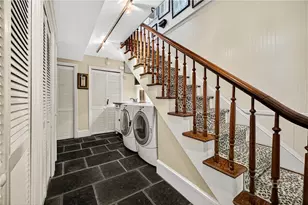 203 W Charlton St, Savannah, GA 31401 - Photo 32