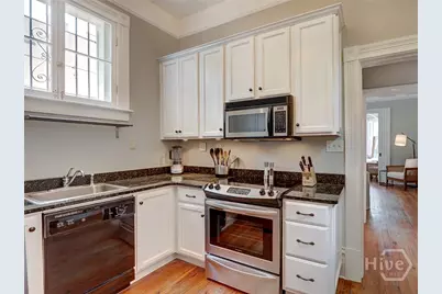 109 W Bolton Street #A, Savannah, GA 31401 - Photo 8