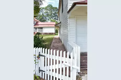 302 Jefferson Street #2, Springfield, GA 31329 - Photo 2