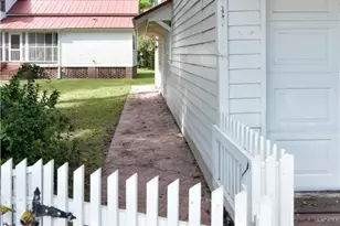 302 Jefferson St, Springfield, GA 31329 - Photo 2