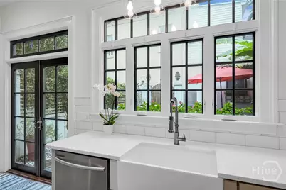 216 W Gaston Street, Savannah, GA 31401 - Photo 28