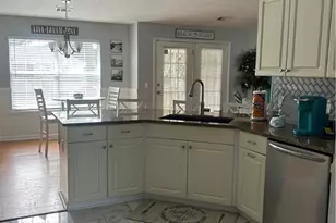 127 Druid Cir, Savannah, GA 31410 - Photo 8