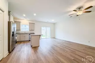 100 Beaumont Dr, Hinesville, GA 31313 - Photo 4