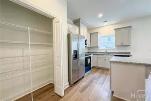100 Beaumont Dr, Hinesville, GA 31313 - Photo 6