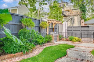 222 E Gwinnett St, Savannah, GA 31401 - Photo 38