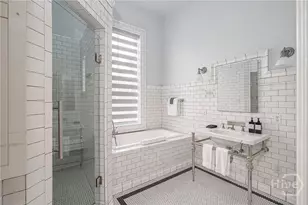 222 E Gwinnett St, Savannah, GA 31401 - Photo 24