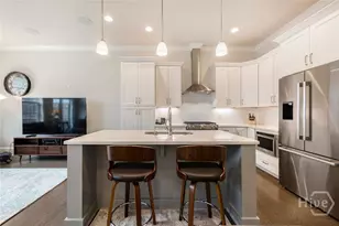 453 Port St, Savannah, GA 31401 - Photo 10