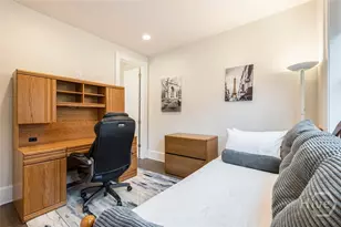 453 Port St, Savannah, GA 31401 - Photo 30