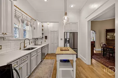 513 E Henry Street, Savannah, GA 31401 - Photo 8