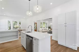 101 W 51st St, Savannah, GA 31405 - Photo 12