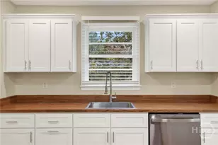 1307 E 70th St, Savannah, GA 31404 - Photo 8