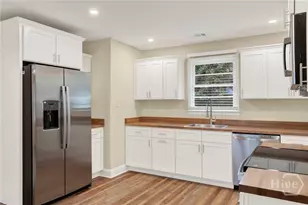 1307 E 70th St, Savannah, GA 31404 - Photo 10