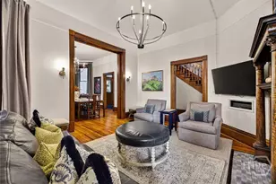 106 E Harris St, Savannah, GA 31401 - Photo 8