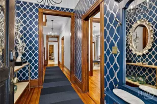 106 E Harris St, Savannah, GA 31401 - Photo 4