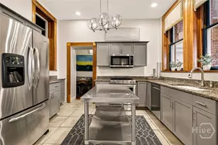 106 E Harris St, Savannah, GA 31401 - Photo 12