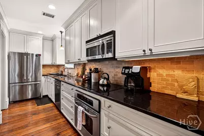 208 E Liberty Street, Savannah, GA 31401 - Photo 10