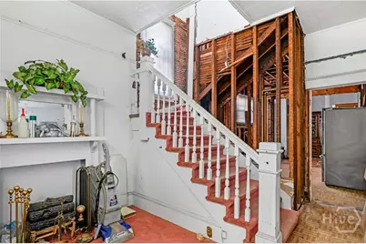 310 W 34th Street, Savannah, GA 31401 - Photo 8