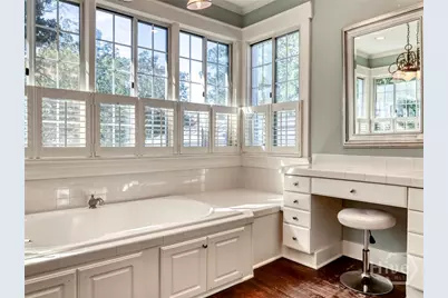 137 E 51st Street, Savannah, GA 31405 - Photo 32