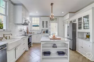 602 E Victory Dr, Savannah, GA 31405 - Photo 18