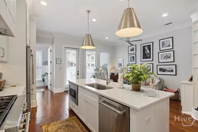 318 E Hall Street, Savannah, GA 31401 - Photo 14