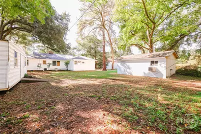 112 E Derenne Avenue, Savannah, GA 31405 - Photo 28