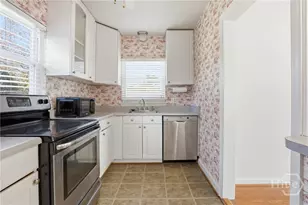 115 E 60th St, Savannah, GA 31405 - Photo 14