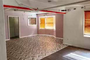 110 E Derenne Ave, Savannah, GA 31405 - Photo 4