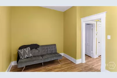 534 E Waldburg Street, Savannah, GA  - Photo 34