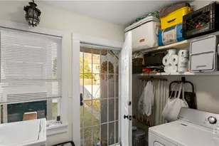 534 E Waldburg St, Savannah, GA - Photo 16