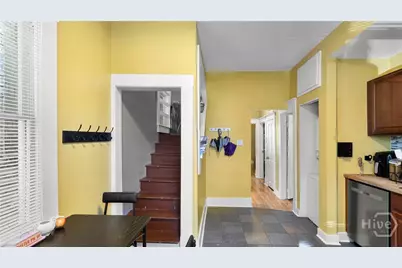 534 E Waldburg Street, Savannah, GA  - Photo 26