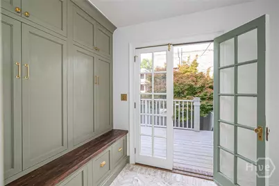 110 W Taylor Street, Savannah, GA 31401 - Photo 12