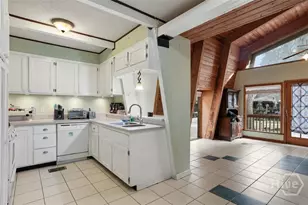 24 Crisp St, Savannah, GA 31410 - Photo 8