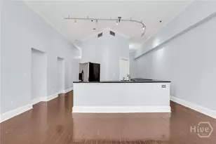 321 W Broughton St, Savannah, GA 31401 - Photo 16