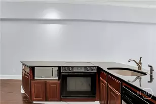 321 W Broughton St, Savannah, GA 31401 - Photo 12