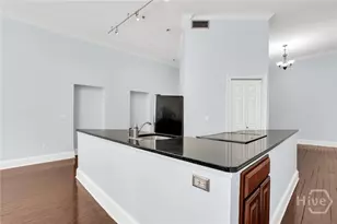 321 W Broughton St, Savannah, GA 31401 - Photo 14