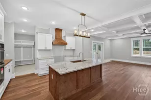 5432 La Roche Ave, Savannah, GA 31406 - Photo 8