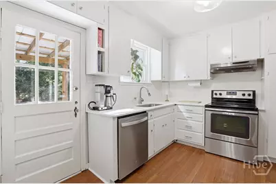 9 Colonel Estill Avenue, Savannah, GA 31406 - Photo 14