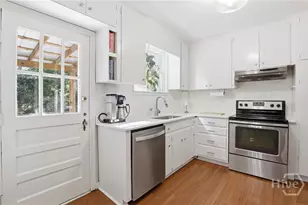 9 Colonel Estill Ave, Savannah, GA 31406 - Photo 14